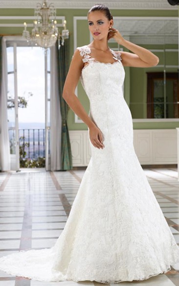 Trumpet Floor-Length Sleeveless Lace Wedding Dress With Court Train And Deep-V Back