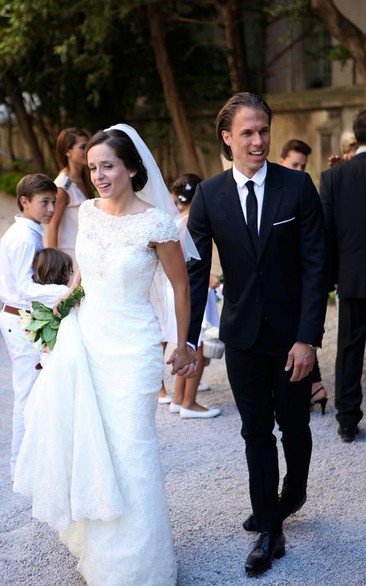 Delicate Tulle Lace Mermaid Wedding Dress Beadings Sweep Train