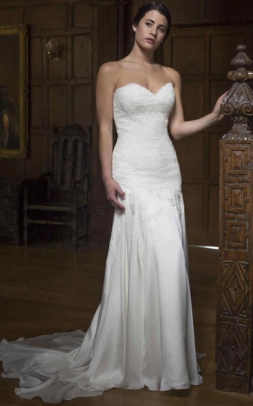 Sheath Sweetheart Long Lace Wedding Dress With Appliques And Zipper