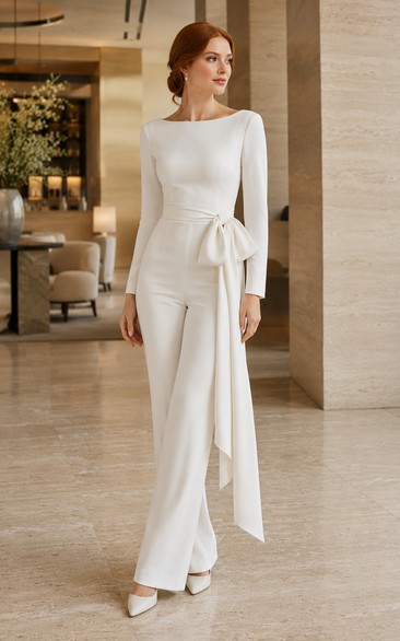Combinaison de mariée blanche à manches longues et ceinture latérale style bateau