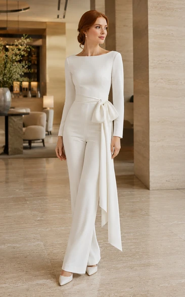 Combinaison de mariée blanche à manches longues et ceinture latérale style bateau