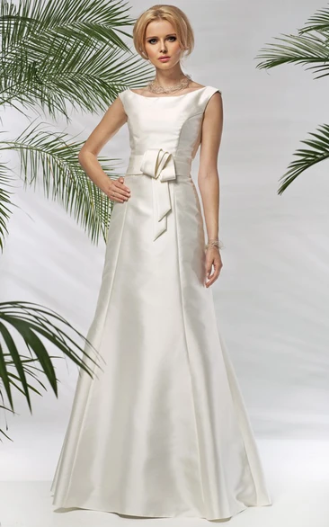Sheath Sleeveless Scoop-Neck Bowed Long Satin Wedding Dress