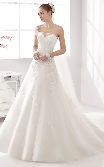 Sweetheart A-Line Wedding Gown With Lace Appliques and One Strap