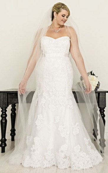 Mermaid Strapless Lace Plus Size Wedding Dress