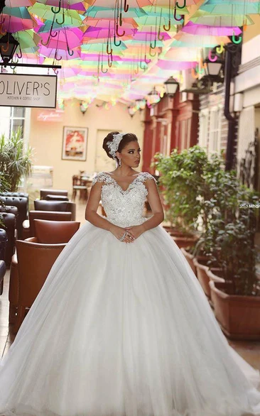 Delicate Tulle Lace Flowers Wedding Dress Ball Gown Cap Sleeve Plus Size