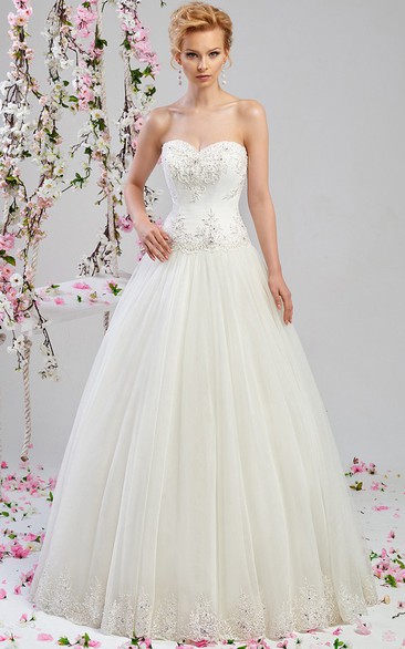 A-Line Embroidered Sweetheart Long Sleeveless Tulle&Lace Wedding Dress