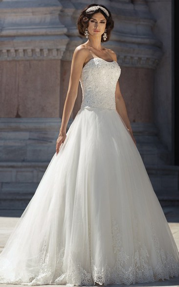Ball Gown Floor-Length Strapless Appliqued Sleeveless Tulle&Lace Wedding Dress