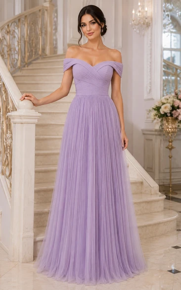 Vestido de fiesta de talla grande color lavanda, de tul, corte en A, con escote corazón y hombros descubiertos.
