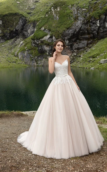 V-neck Romantic A-line Tulle Princess Wedding Dress With Lace Bodice And Pleatings