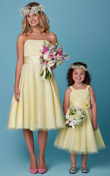 A-Line Tea-Length Strapless Pleated Tulle Bridesmaid Dress