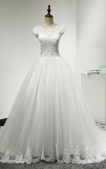 Cap Sleeve Jewel Neckline A-Line Tulle Bridal Dress With Lace Bodice and Lace Hemline