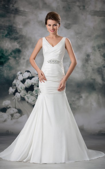 Unique Taffeta Trumpet V Neck Sleeveless Wedding Dresses