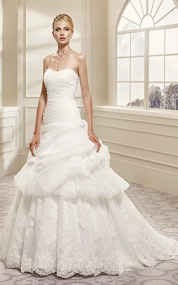 Ball Gown Strapless Appliqued Organza Wedding Dress With Pick Up And Lace Up