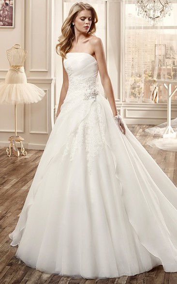 Strapless Long Wedding Dress With Pleated Skirt And Side Beaded Waist