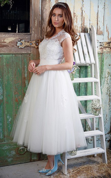 A-Line Tea-Length V-Neck Appliqued Cap-Sleeve Tulle & Lace Short Wedding Dress