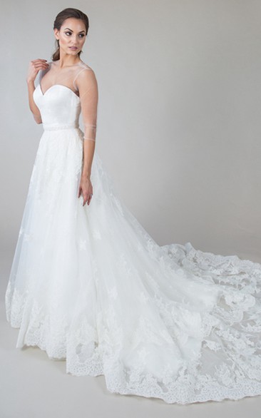 Sleeveless Maxi Scoop-Neck Appliqued Lace Wedding Dress With Waist Jewellery And Illusion