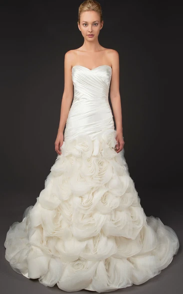 Sweetheart Sleeveless Floral Satin Wedding Dress