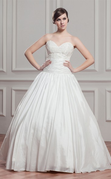 Sweetheart Pleated Ruched Waist and Ball-Gown With Beading