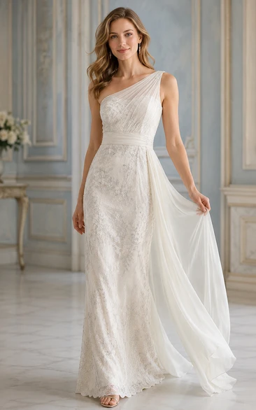 Einseitig schulterfreies Etuikleid aus Spitze und Chiffon mit seitlicher Drapierung