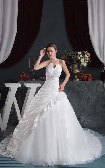 Sleeveless Side-Ruched Flower and Ball-Gown With Broach