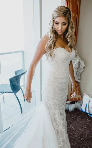 Simple Sweetheart Neck Sleeveless Empire Lace Mermaid Wedding Dress with Court Train