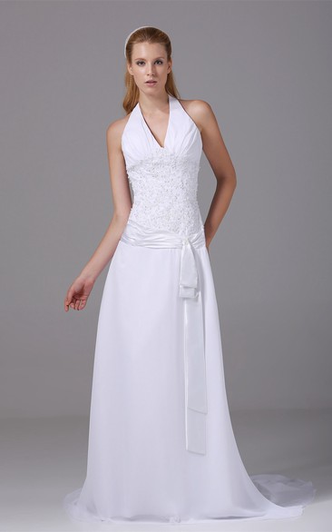 Plunged Floor-Length Sleeveless Appliques and Dress With Halter
