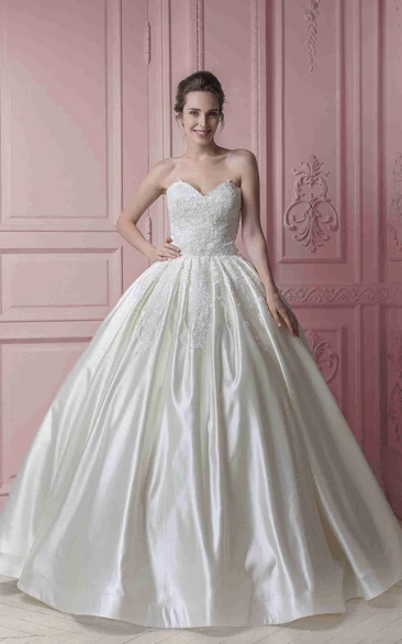 Ball Gown Sweetheart Maxi Satin Wedding Dress With Appliques And Corset Back