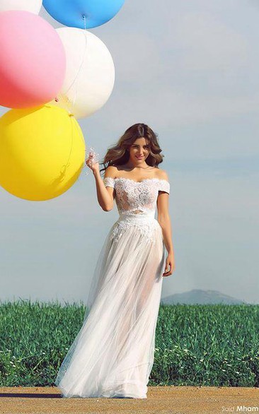 Delicate Off-the-shoulder Tulle Beach Wedding Dress Lace Appliques