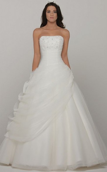 Ball Gown Sleeveless Strapless Long Beaded Tulle Wedding Dress With Pick Up