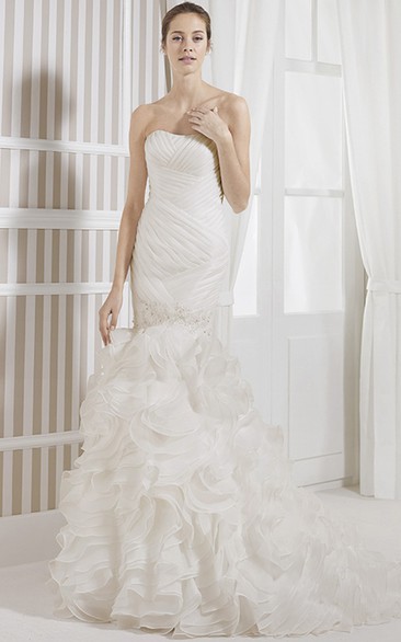 Trumpet Sleeveless Ruffled Strapless Long Organza Wedding Dress With Ruching And Beading
