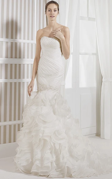 Trumpet Sleeveless Ruffled Strapless Long Organza Wedding Dress With Ruching And Beading