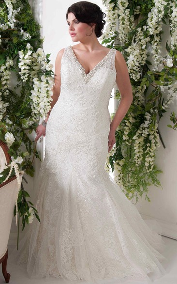 Floor-Length V-Neck Sleeveless Appliqued Lace Plus Size Wedding Dress With Beading