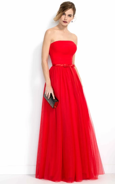 A-Line Pleated Strapless Tulle Bridesmaid Dress With Ribbon