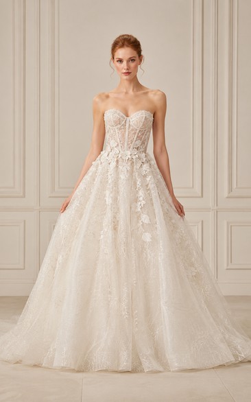 Robe de mariée bustier en dentelle avec jupe en tulle