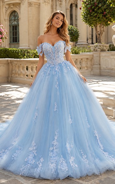Robe de bal bustier en tulle coupe A ornée d'appliqués, robe de bal exquise