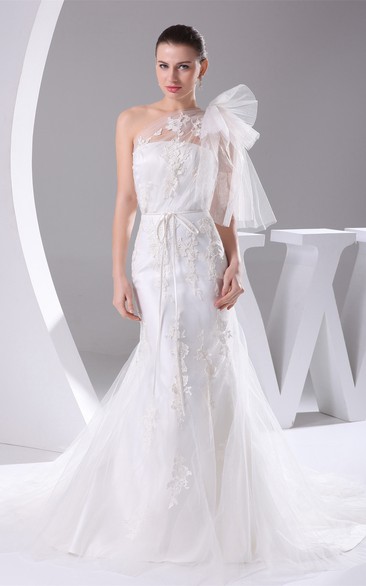 One-Shoulder Mermaid Tulle Appliques and Dress With Ribbon
