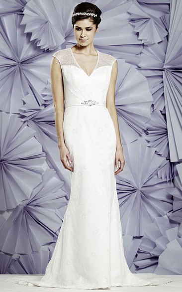 Sheath V-Neck Sleeveless Lace Wedding Dress With Waist Jewellery And Keyhole
