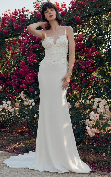 Modern Lace Floor-length Sleeveless A Line Open Back Wedding Dress with Appliques