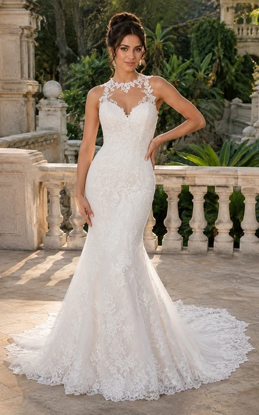 Robe de mariée sirène en dentelle avec col montant, dos nu et traîne