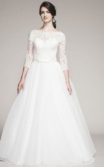 Ball Gown Bateau-Neck Long-Sleeve Organza Wedding Dress
