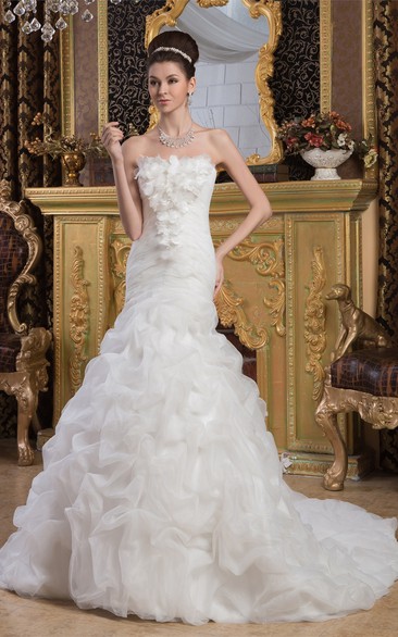 Sleeveless A-Line Ruched Trumpet Silhouette and Gown With Flower