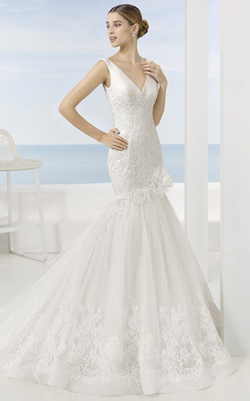Trumpet Sleeveless Appliqued Long V-Neck Lace Wedding Dress With Flower And Deep-V Back