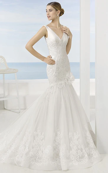 Trumpet Sleeveless Appliqued Long V-Neck Lace Wedding Dress With Flower And Deep-V Back