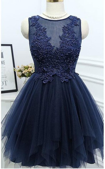 Simple A-line Pleated Short Lace Appliqued Dress