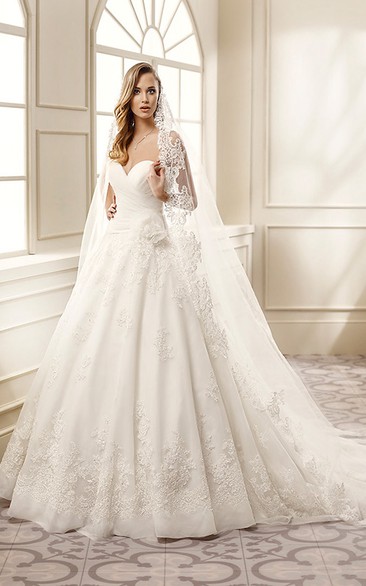 A-Line Sweetheart Criss-Cross Organza Wedding Dress With Flower