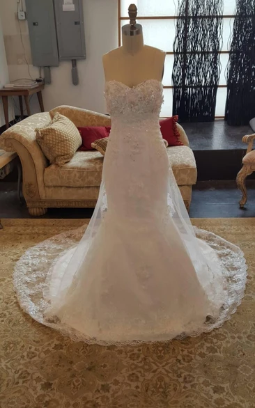 Sweetheart Mermaid Strapless Lace Wedding Dress With Beading Bodice