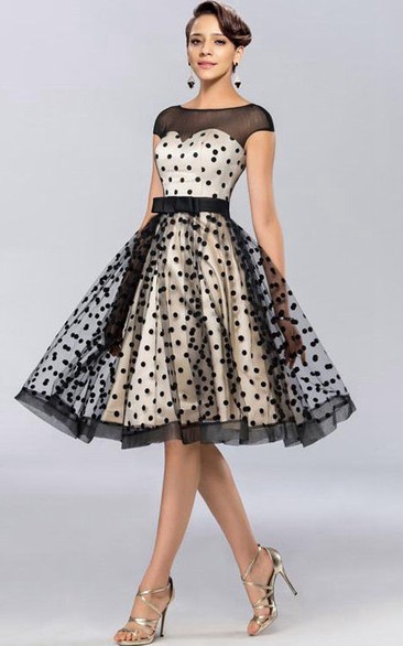 Charming A-Line Bateau Cap Sleeves Knee-Length Prom Dress