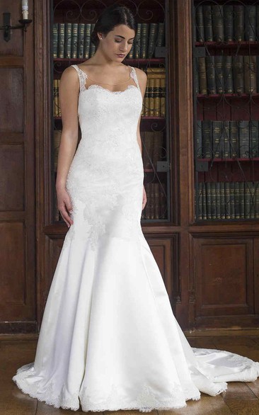 Trumpet Scoop-Neck Long Sleeveless Appliqued Lace&Satin Wedding Dress