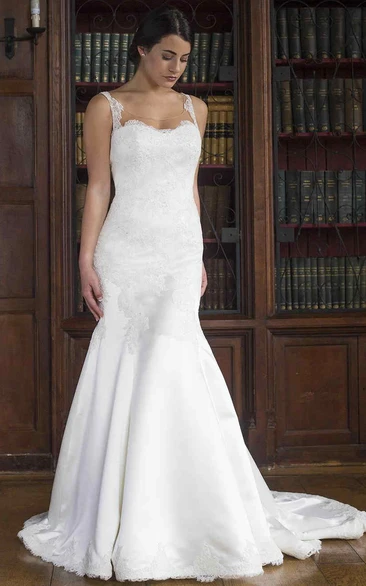 Trumpet Scoop-Neck Long Sleeveless Appliqued Lace&Satin Wedding Dress