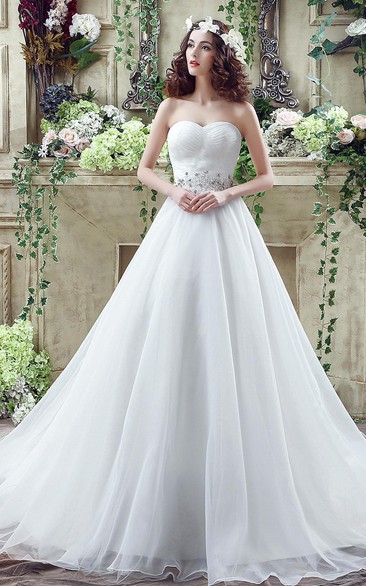 Chic White Sweetheart Beadings Princess Wedding Dress Court Train Lace-up